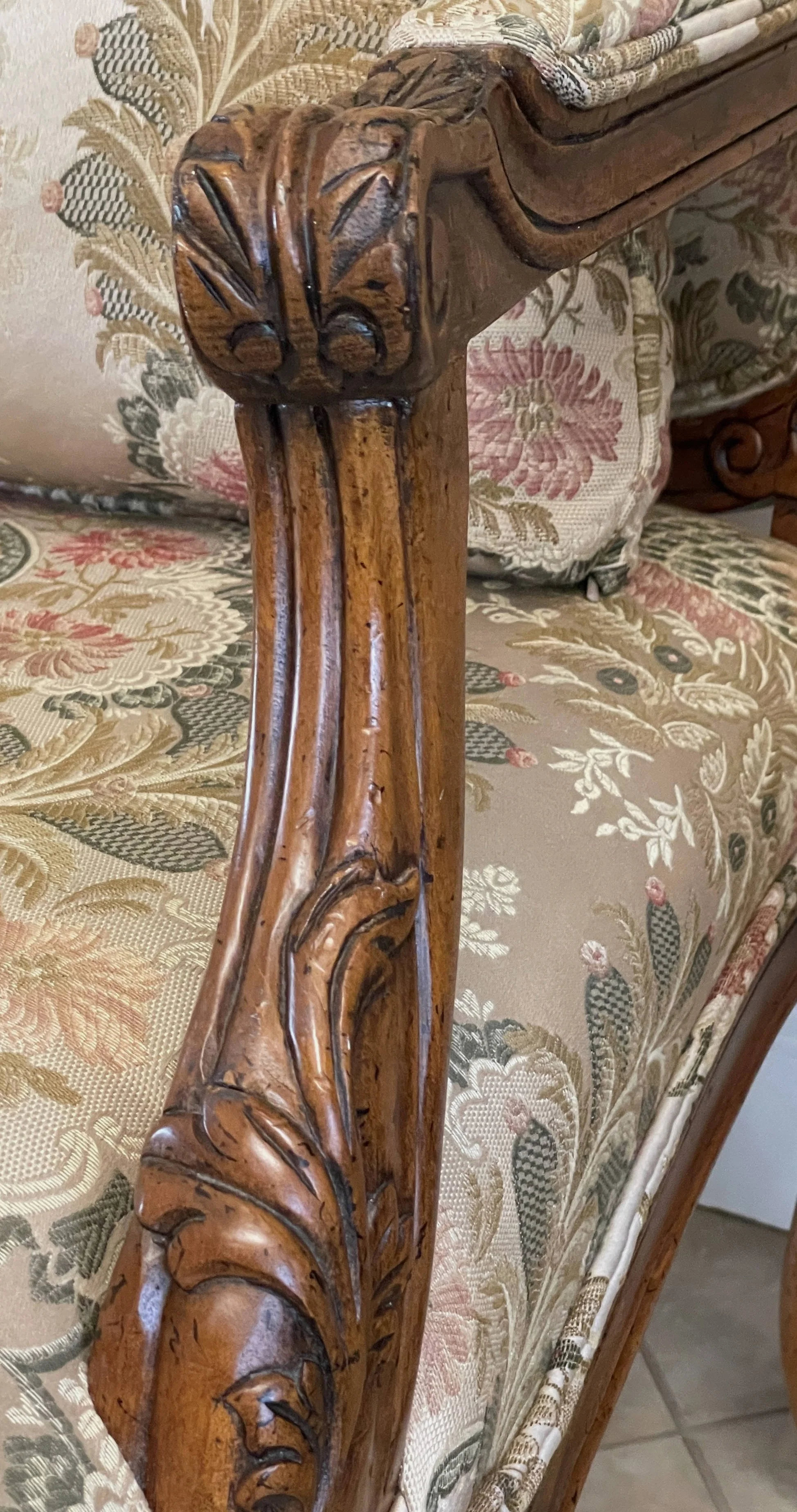 Encore Furniture Gallery-Drexel Heritage French Louis XV Bergere